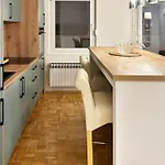 Nora Lights - Modern In Center Διαμέρισμα