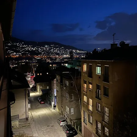 Modern Central Apartment Nora City Lights - Near Old Town דירה סראייבו