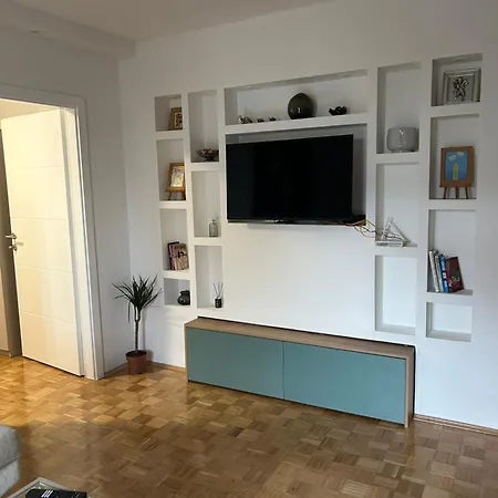 Modern Central Apartment Nora City Lights - Near Old Town דירה