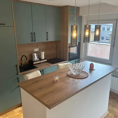 Modern Central Apartment Nora City Lights - Near Old Town סראייבו
