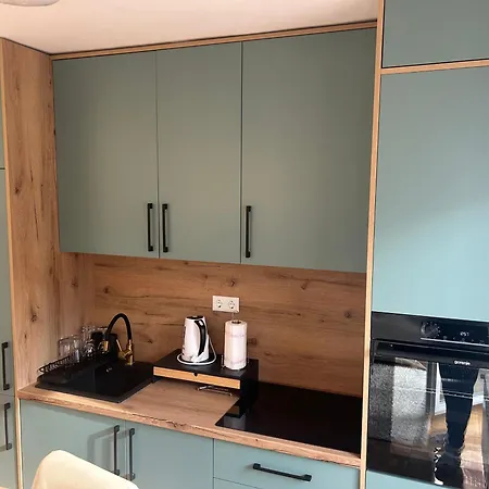 Modern Central Apartment Nora City Lights - Near Old Town דירה סראייבו