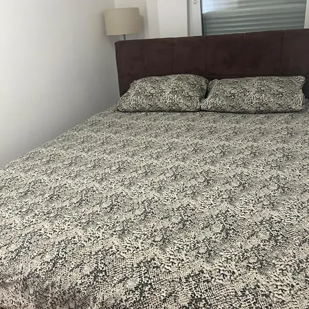 Modern Central Apartment Nora City Lights - Near Old Town * סראייבו
