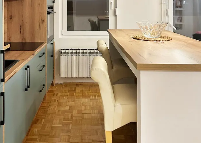 Nora Lights - Modern In Center Apartament